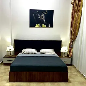 Karnak Flats , الأقصر مصر